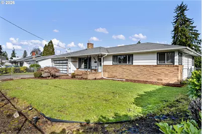 630 S 3rd St, Cottage Grove, OR 97424 - Photo 3