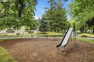 55 NE Village Squire Ave, Gresham, OR 97030 - Photo 39