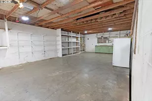 2237 SE 139th Ave, Portland, OR 97233 - Photo 29