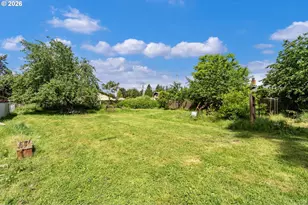2237 SE 139th Ave, Portland, OR 97233 - Photo 23