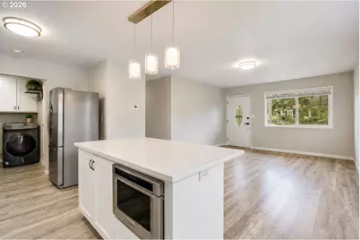 2237 SE 139th Ave, Portland, OR 97233 - Photo 9