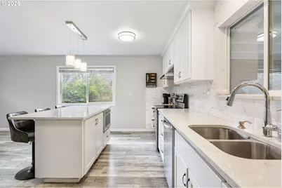 2237 SE 139th Ave, Portland, OR 97233 - Photo 11
