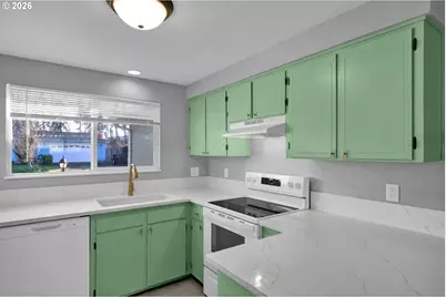 520 S 51st Pl, Springfield, OR 97478 - Photo 13