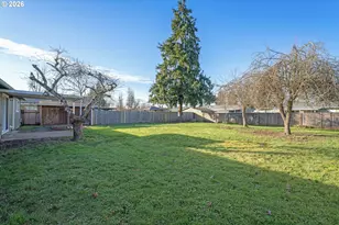 520 S 51st Pl, Springfield, OR 97478 - Photo 33