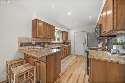 2410 NW 5th St, Gresham, OR 97030 - Photo 11
