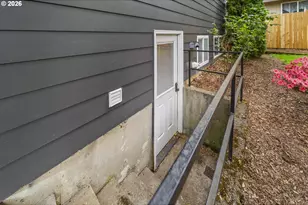 2410 NW 5th St, Gresham, OR 97030 - Photo 29