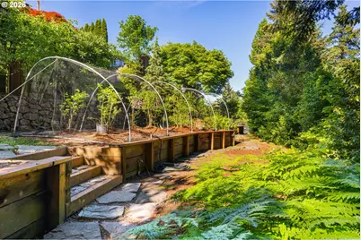 6464 SW Parkhill Dr, Portland, OR 97239 - Photo 15
