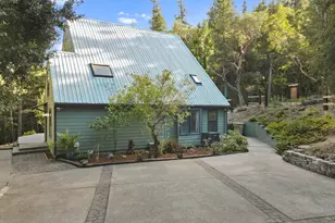 2602 Winona Rd, Grants Pass, OR 97526 - Photo 1