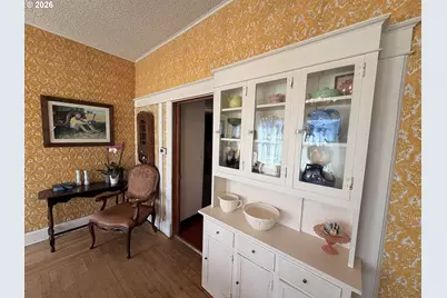 736 N Alvord Ave, Burns, OR 97720 - Photo 9