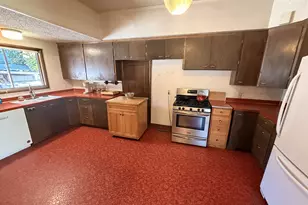 736 N Alvord Ave, Burns, OR 97720 - Photo 39