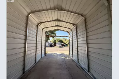 736 N Alvord Ave, Burns, OR 97720 - Photo 37