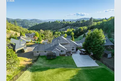 1797 NE Rocky Dr, Roseburg, OR 97470 - Photo 41