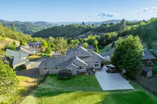 1797 NE Rocky Dr, Roseburg, OR 97470 - Photo 41