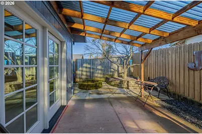 975 Augustine Ave, Coos Bay, OR 97420 - Photo 31