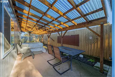 975 Augustine Ave, Coos Bay, OR 97420 - Photo 29