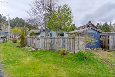 4634 SE Lee Ave, Lincoln City, OR 97367 - Photo 5