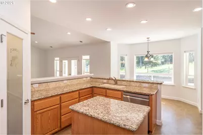 982 Doerner Rd, Roseburg, OR 97471 - Photo 11