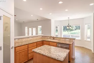 982 Doerner Rd, Roseburg, OR 97471 - Photo 11