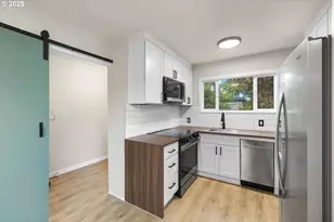 10116 N Hudson St, Portland, OR 97203 - Photo 13