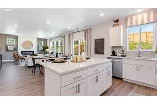 9409 SE Crystal Rose St, Happy Valley, OR 97086 - Photo 11