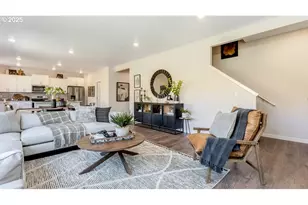 9409 SE Crystal Rose St, Happy Valley, OR 97086 - Photo 15