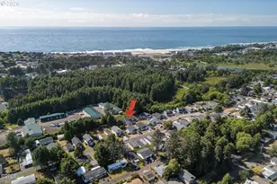 539 SE Neptune Ave, Lincoln City, OR 97367 - Photo 29
