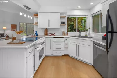 3306 NE Holman St, Portland, OR 97211 - Photo 15