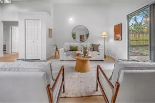 3306 NE Holman St, Portland, OR 97211 - Photo 7