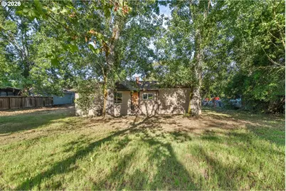 381 SE Gregory Dr, Winston, OR 97496 - Photo 5