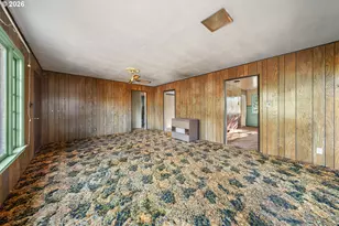 381 SE Gregory Dr, Winston, OR 97496 - Photo 11
