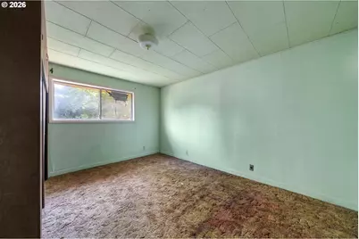 381 SE Gregory Dr, Winston, OR 97496 - Photo 15