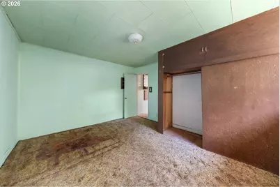 381 SE Gregory Dr, Winston, OR 97496 - Photo 15