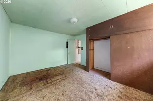 381 SE Gregory Dr, Winston, OR 97496 - Photo 15