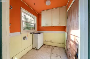 381 SE Gregory Dr, Winston, OR 97496 - Photo 21