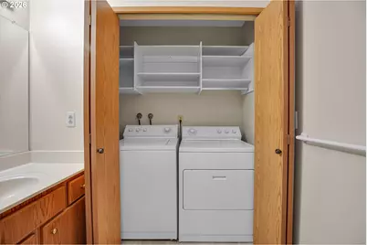 12506 SE Stark St #E, Portland, OR 97233 - Photo 25