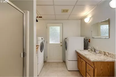 11925 SE 70th Ave, Milwaukie, OR 97222 - Photo 25