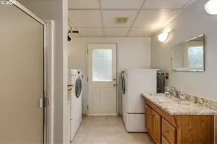 11925 SE 70th Ave, Milwaukie, OR 97222 - Photo 25