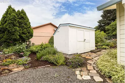 11925 SE 70th Ave, Milwaukie, OR 97222 - Photo 15
