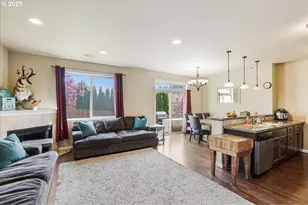 750 NE Cascadia Ridge Dr, Estacada, OR 97023 - Photo 5