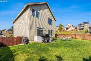 750 NE Cascadia Ridge Dr, Estacada, OR 97023 - Photo 23