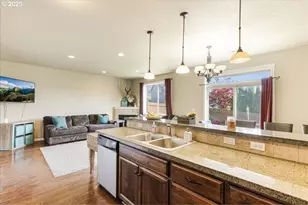 750 NE Cascadia Ridge Dr, Estacada, OR 97023 - Photo 11