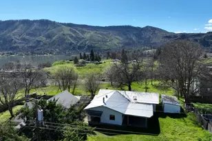 716 Washington St, Lyle, WA 98635 - Photo 7