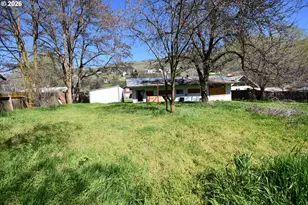 716 Washington St, Lyle, WA 98635 - Photo 29