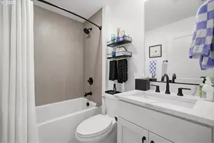 1408 SE Glenwood St, Portland, OR 97202 - Photo 25