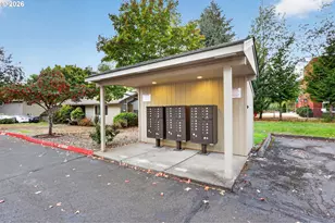 11367 SW Springwood Dr, Portland, OR 97223 - Photo 37