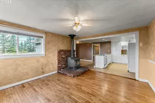 1183 Lookingglass Rd, Roseburg, OR 97471 - Photo 9