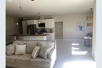 557 11th St, Port Orford, OR 97465 - Photo 5