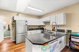 1720 B St, Forest Grove, OR 97116 - Photo 11