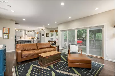 250 W St James Pl, Longview, WA 98632 - Photo 9