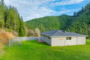 16855 Hwy 42, Myrtle Point, OR 97458 - Photo 33